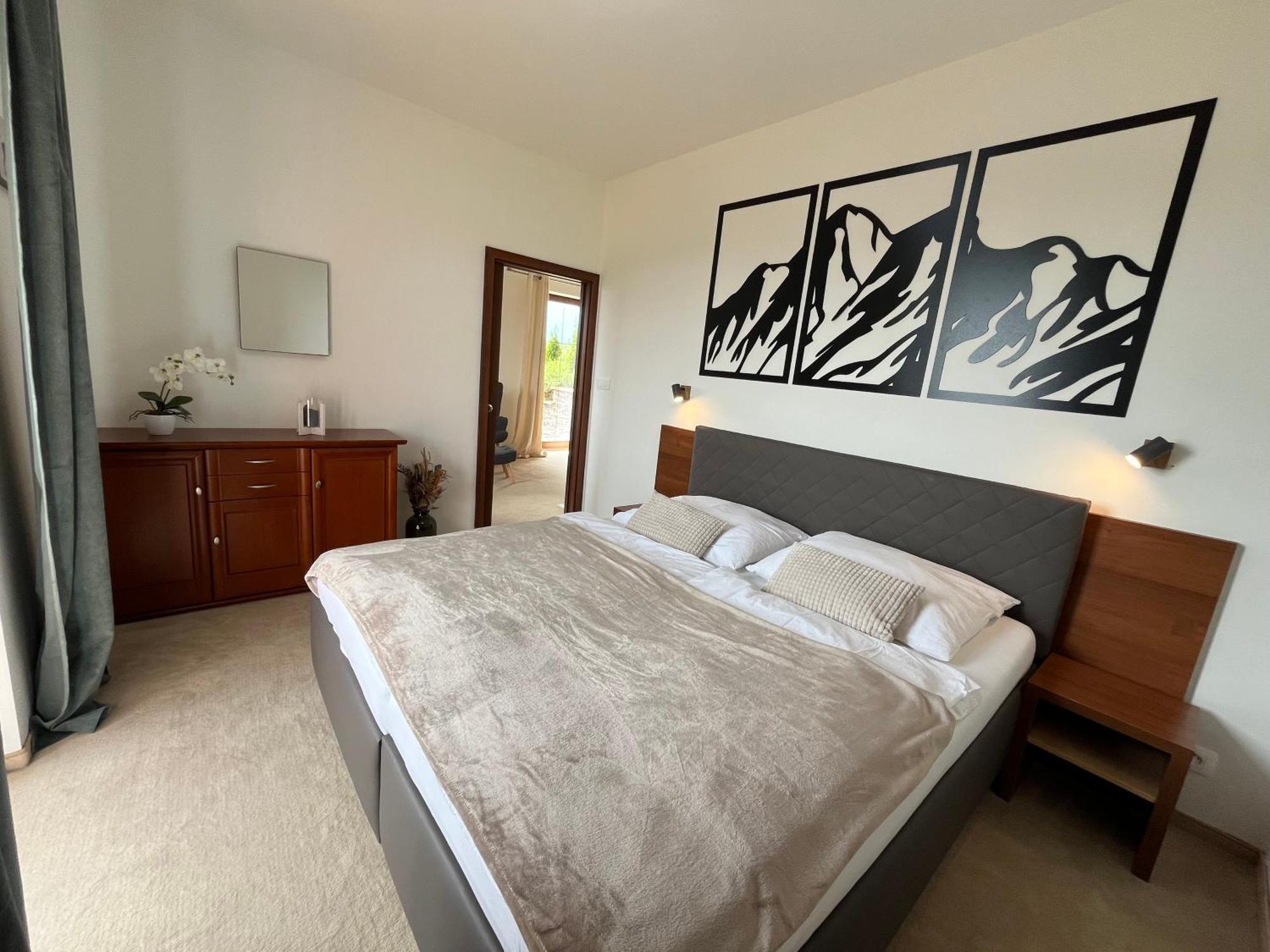 Tri Stity Apartment With Tatra View Terrace Велка Ломница Екстериор снимка