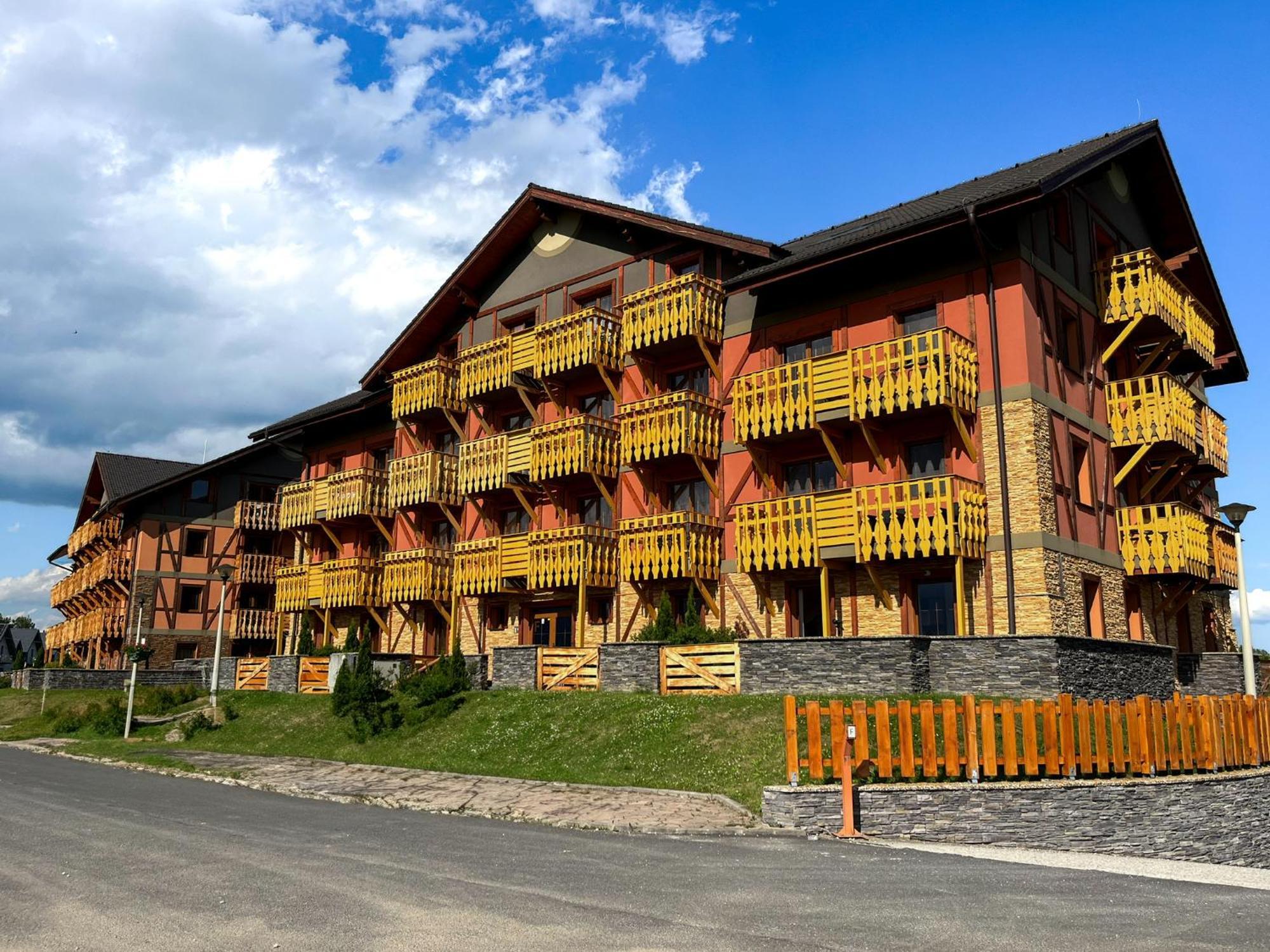 Tri Stity Apartment With Tatra View Terrace Велка Ломница Екстериор снимка