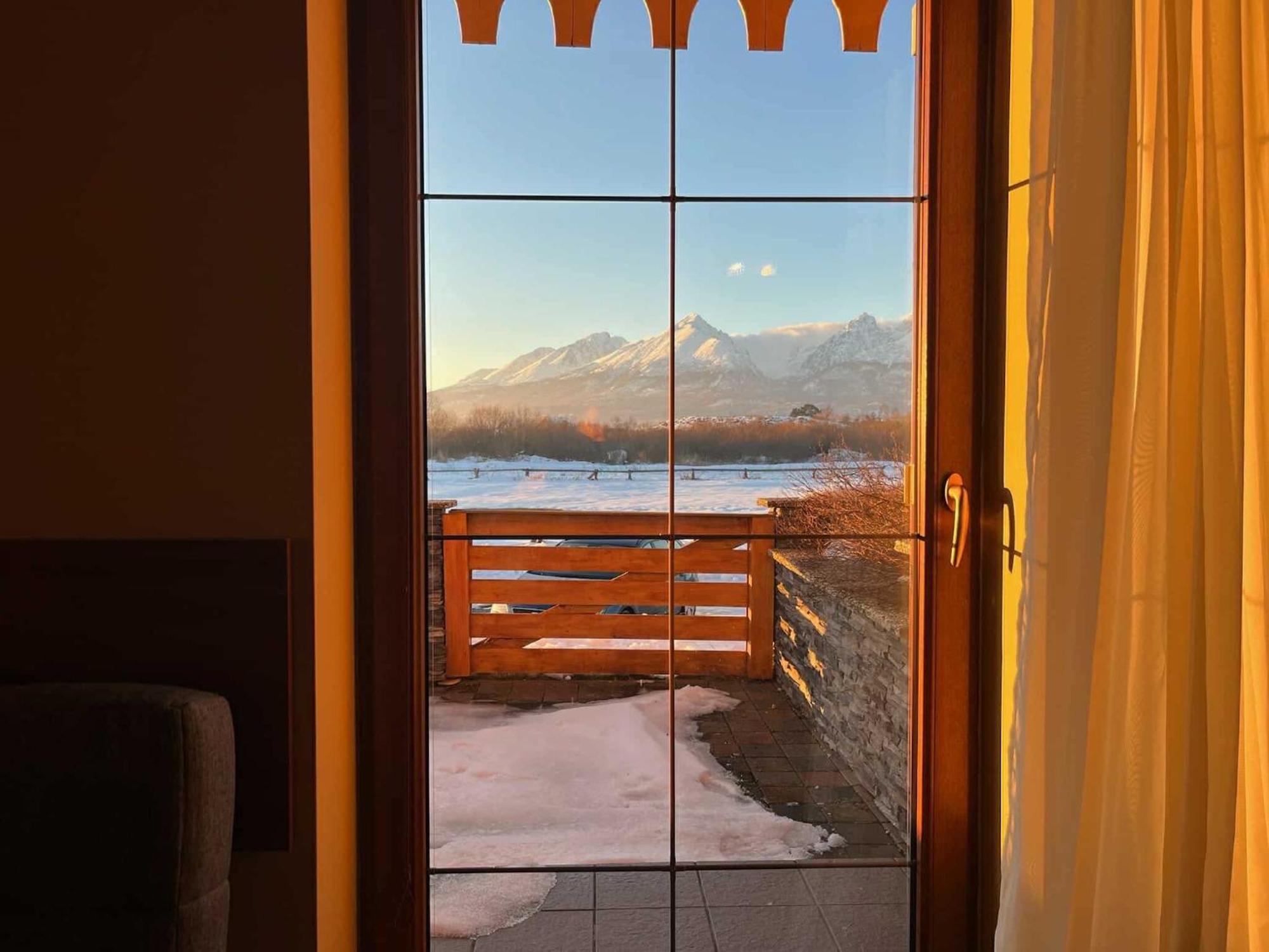 Tri Stity Apartment With Tatra View Terrace Велка Ломница Екстериор снимка